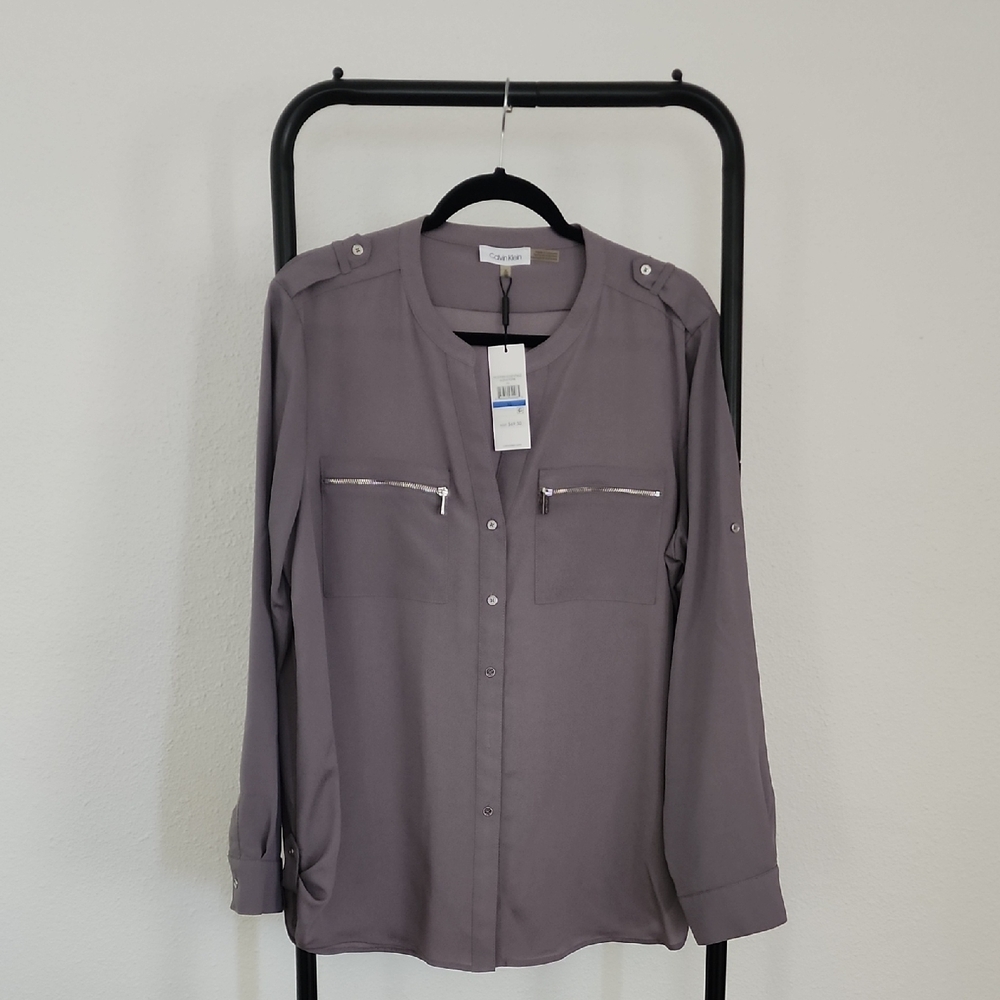 Calvin Klein Womens Gray Casual Button Down Blouse With Silver Zipper Pockets.